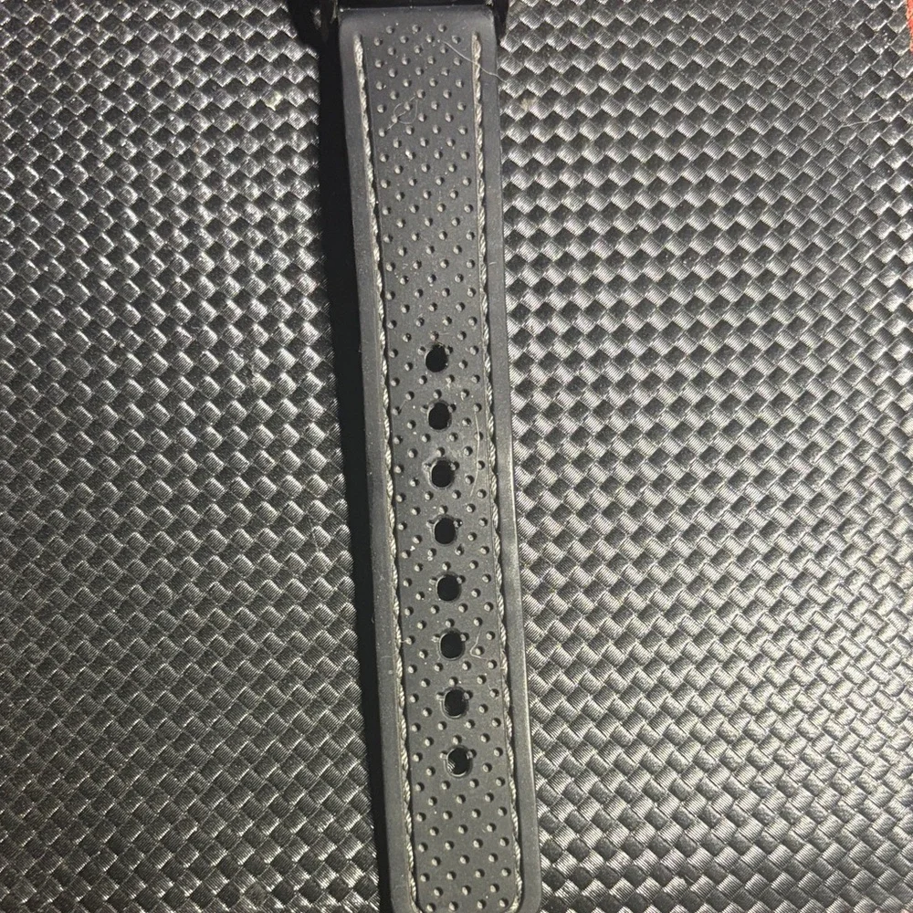 Timex Charcoal and Black Timepiece with high quality soft silicone strap. - Picture 2 of 5